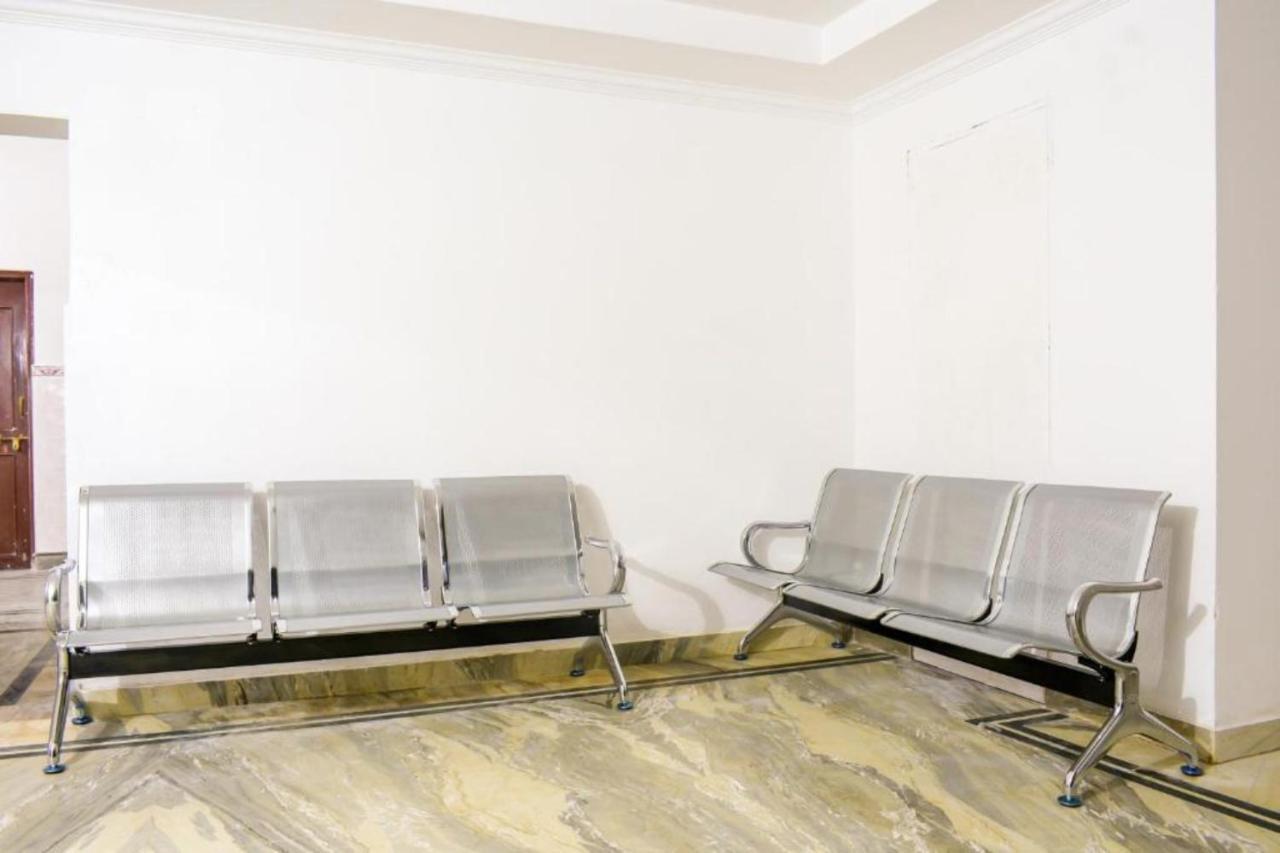 Goroomgo Elite Near Shri Shiridi Sai Mandir - Prime Location With Spacious - Best In Hotel 3*
